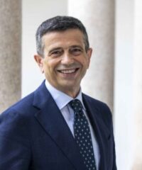 CONFERENZA STAMPA DI PRESENTAZIONE DELLA NUOVA EDIZIONE DEL PREMIO COSTRUIAMO IL FUTURO MILANO CITTA METROPOLITANA MAURIZIO LUPI